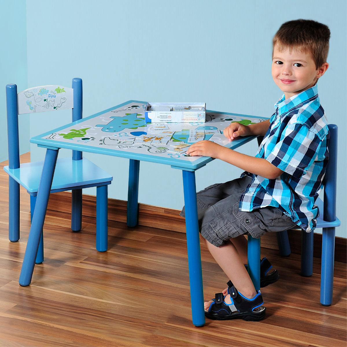1 Kindertisch mit 2 Stühlen - Dino - FSC Kesper Stimmungsbild